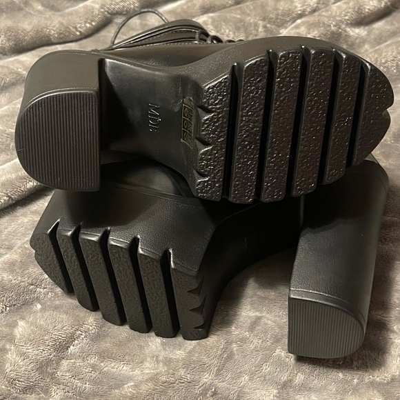 Black Platform Ankle Bootie - Picture 4 of 6